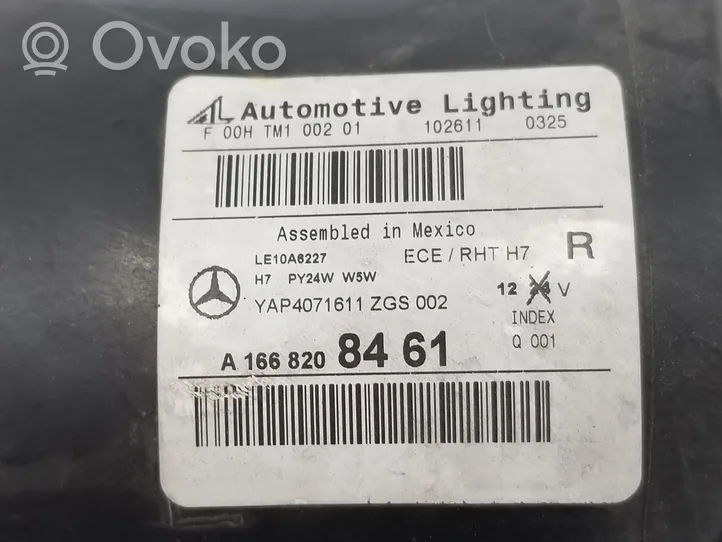 Mercedes-Benz ML AMG W166 Lampa przednia A1668208461