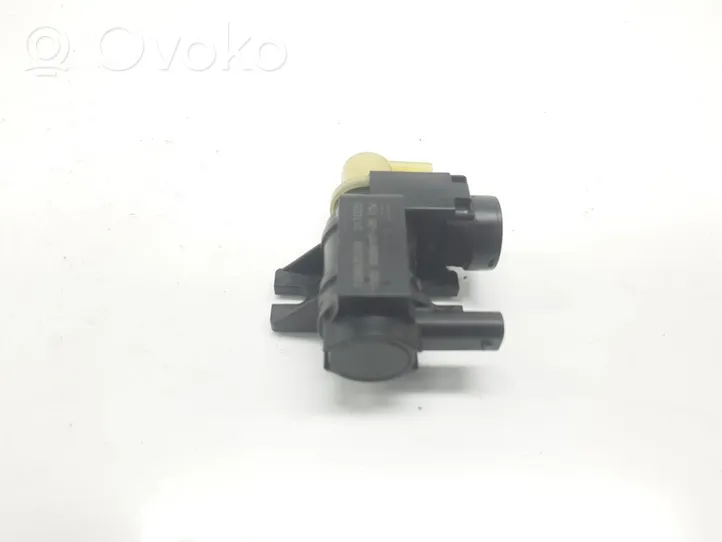 BMW 3 F30 F35 F31 Vacuum valve 11658589117