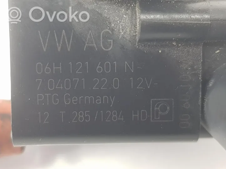 Audi A4 Allroad Pompa cyrkulacji / obiegu wody 06H121601N