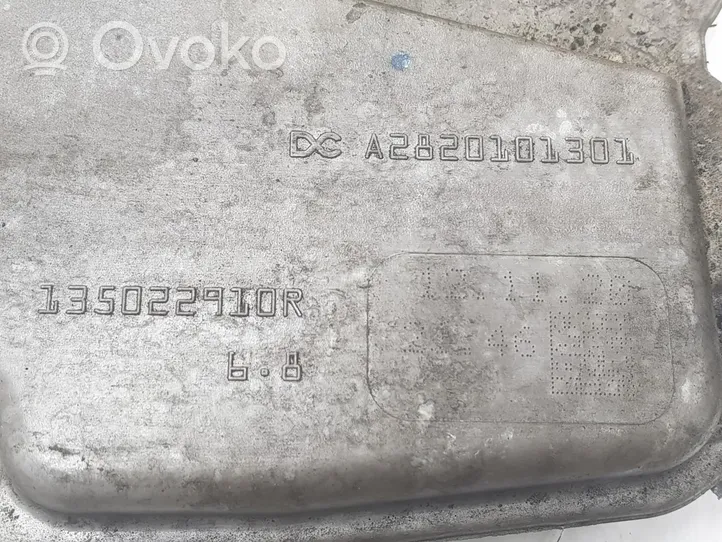 Nissan Qashqai Osłona łańcucha rozrządu 1350200Q0H