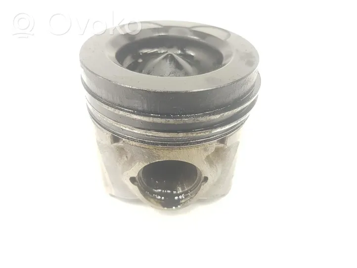 KIA Ceed Piston with connecting rod 234A02A911