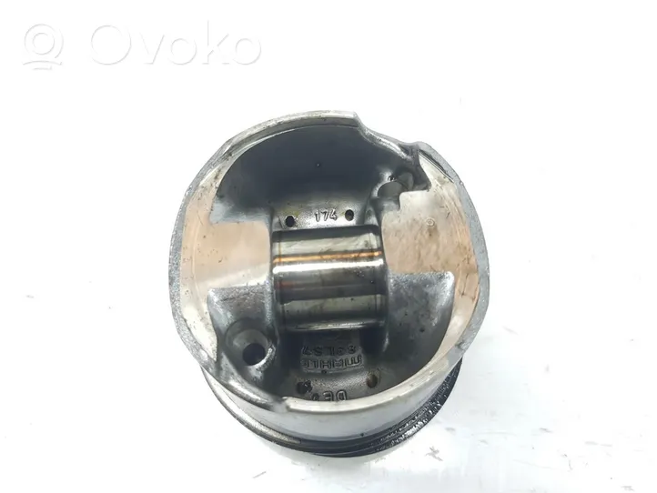 Audi Q7 4M Piston with connecting rod 059107065BJ