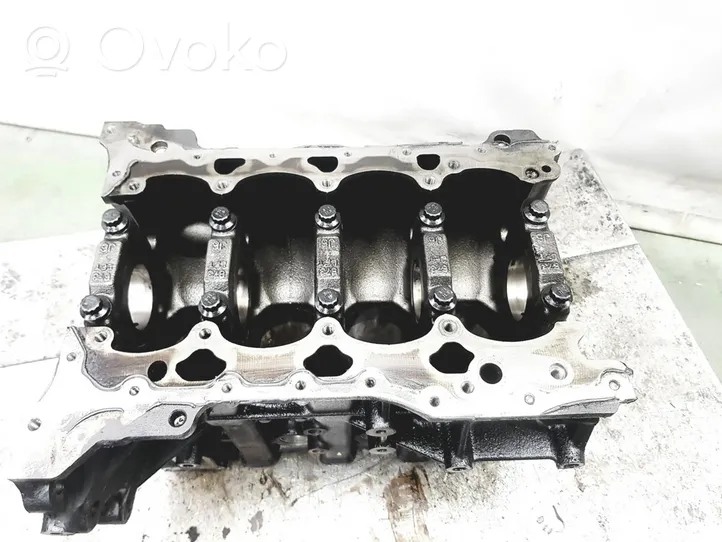 SsangYong Tivoli Blok silnika 673910