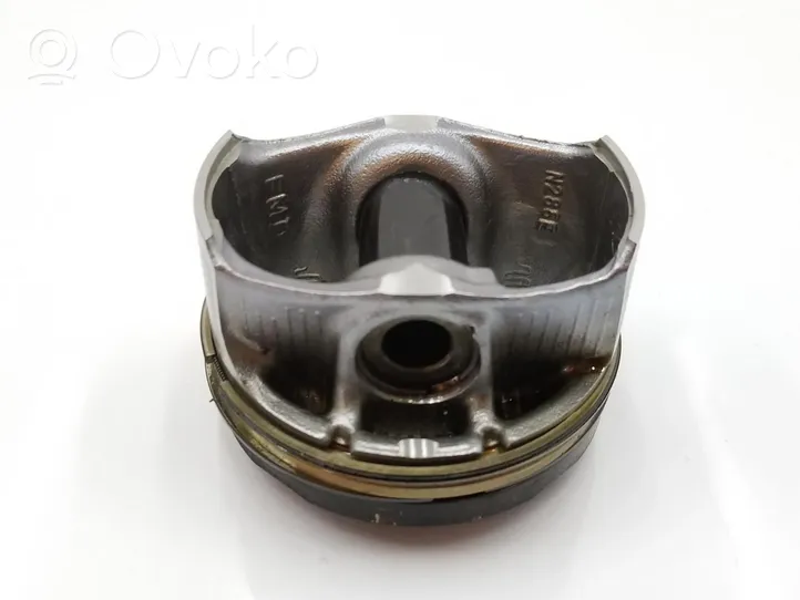 Peugeot 208 Piston avec bielle 1627402880