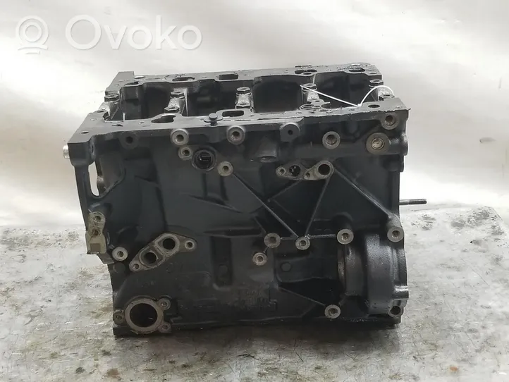 Volkswagen Golf VII Moottorin lohko 04L100103