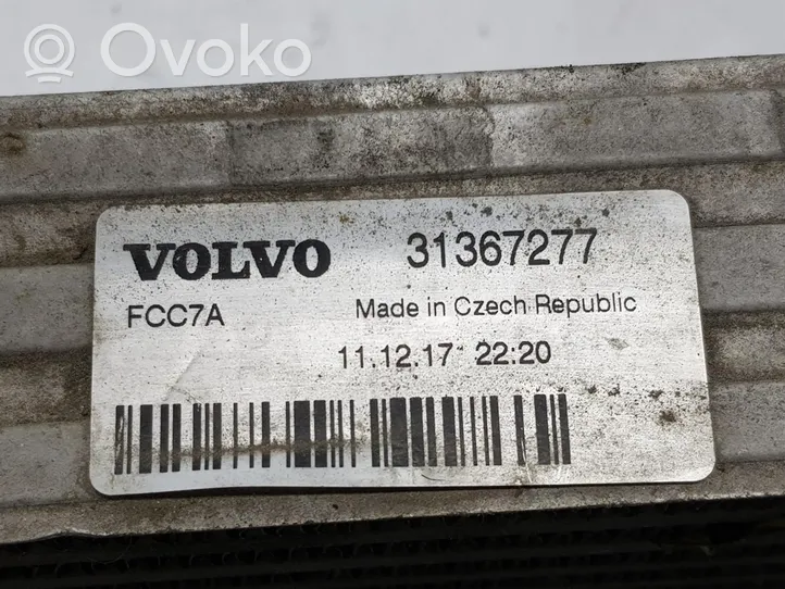 Volvo S60 Chłodnica powietrza doładowującego / Intercooler 31367277