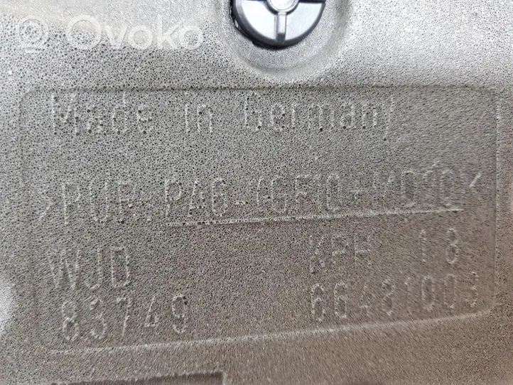 Volkswagen PASSAT B7 Osłona górna silnika 05L103925E