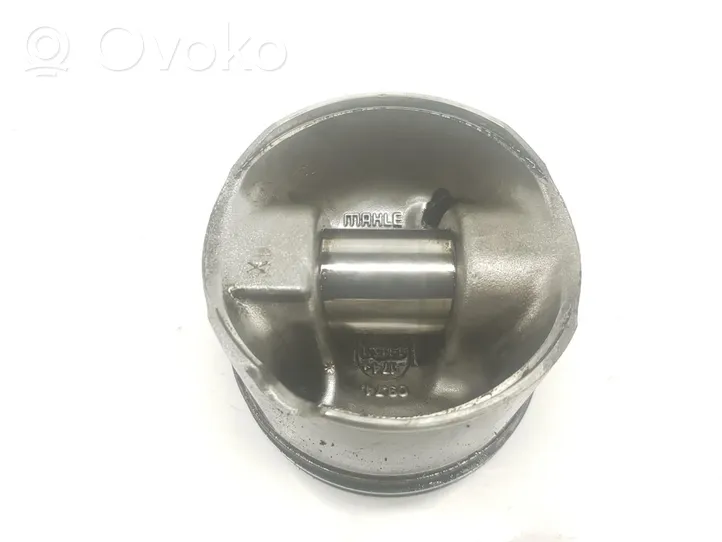 Nissan Pathfinder R51 Piston avec bielle A2010EC02B