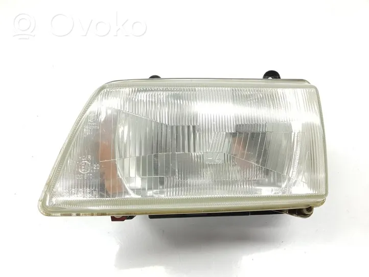 Opel Frontera A Lampa przednia 91143328