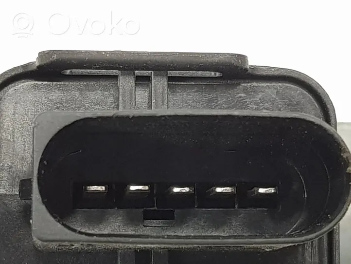 BMW 2 F46 Priekinis varikliukas langų pakėlėjo 3T0313A