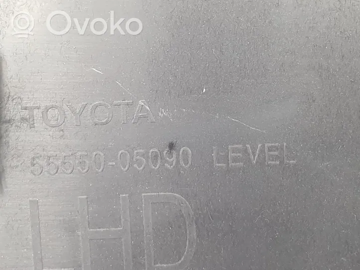 Toyota Avensis T270 Schowek deski rozdzielczej 5555005090