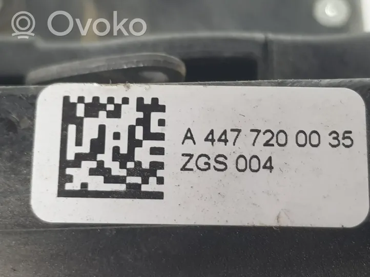 Mercedes-Benz Vito Viano W447 Zamek drzwi przednich A4477200035