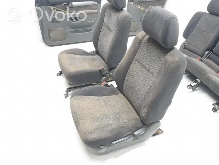 Toyota Land Cruiser (J120) Sėdynių komplektas ENTELA