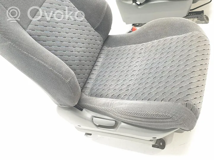 Honda CR-V Fotele / Kanapa / Komplet ENTELA