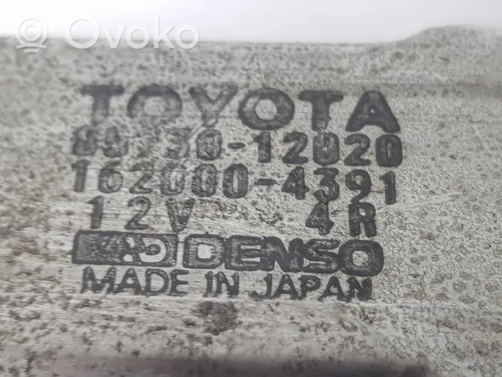 Toyota Land Cruiser (HDJ90) Sähkökäyttöisen kattoluukun asennussarja 8573012020