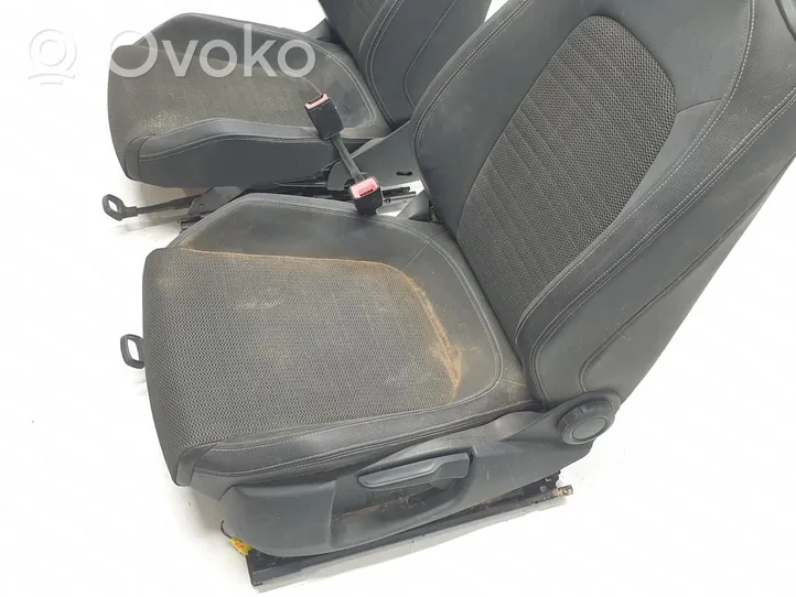 Volkswagen Scirocco Fotele / Kanapa / Komplet ENTELA