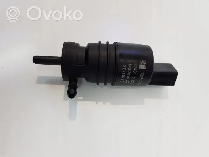 Chevrolet Cruze Windscreen/windshield washer pump 