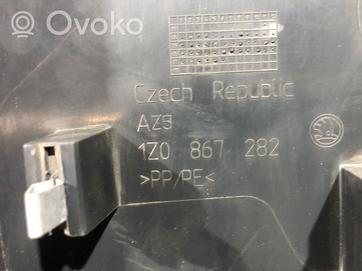 Skoda Octavia Mk2 (1Z) Rivestimento montante (B) (fondo) 1Z0867282
