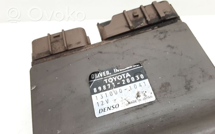 Toyota Corolla Verso E121 Unité / module de commande d'injection de carburant 8987120030