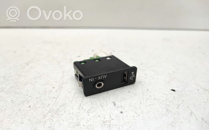 BMW X1 E84 USB-pistokeliitin 9241331