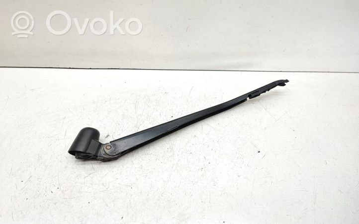 BMW 1 E81 E87 Ramię wycieraczki szyby tylnej 7138507