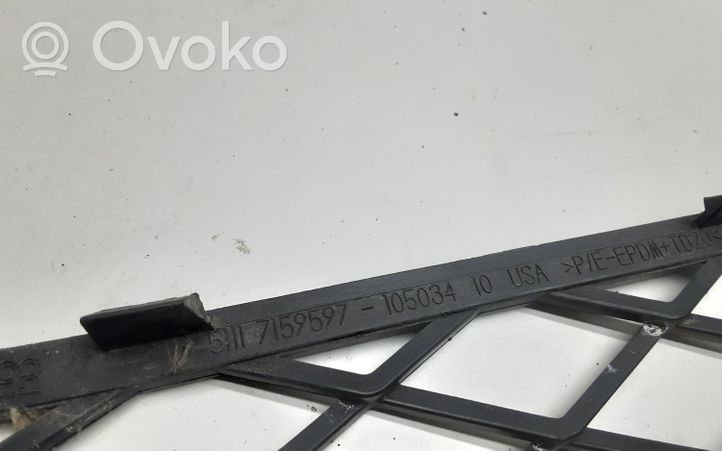 BMW X5 E70 Kratka dolna zderzaka przedniego 7159597