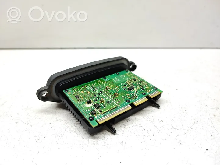 BMW 3 F30 F35 F31 Ajovalojen virranrajoitinmoduuli Xenon 7316142