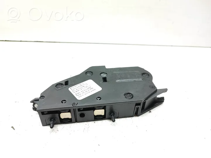 BMW X5 E70 Serratura vano portaoggetti 9177780