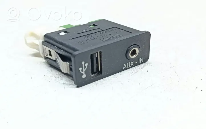 BMW X1 E84 Connettore plug in AUX 9241331