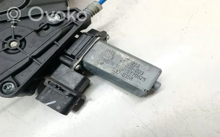 BMW 2 F46 Elektryczny podnośnik szyby drzwi przednich 2579948