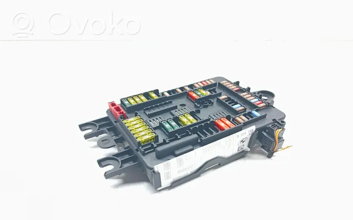 BMW 3 F30 F35 F31 Sulakemoduuli 9228158