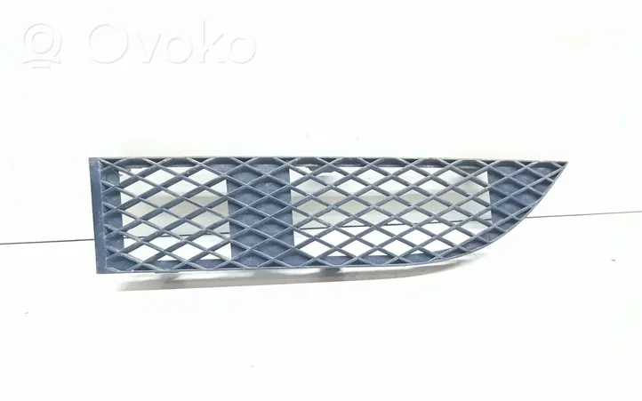 BMW 7 E65 E66 Front bumper lower grill 7135563