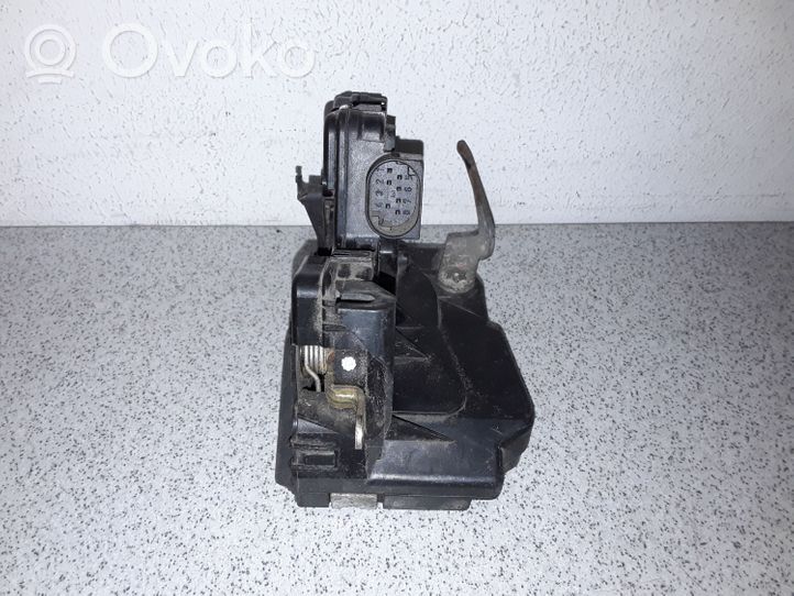 BMW 3 E46 Front door lock 51218196031