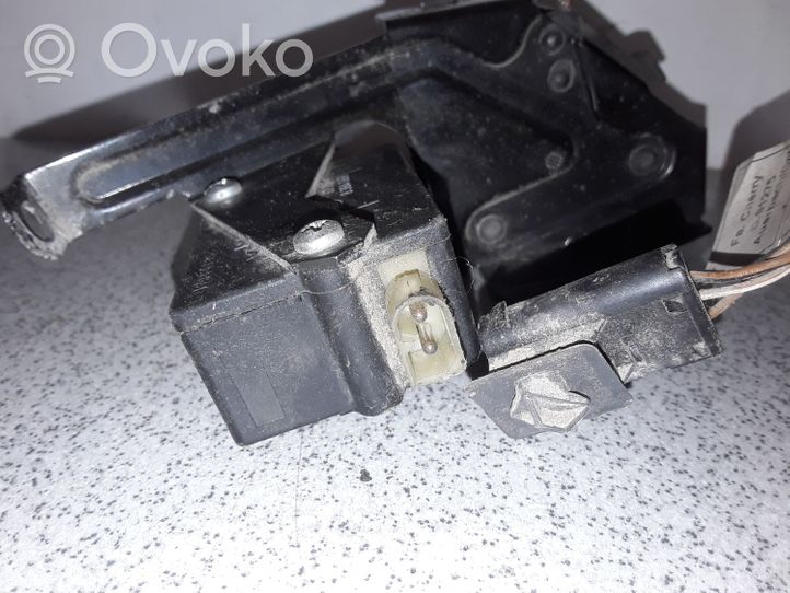 BMW 5 E39 Blocco/chiusura/serratura del finestrino del portellone posteriore 8238469