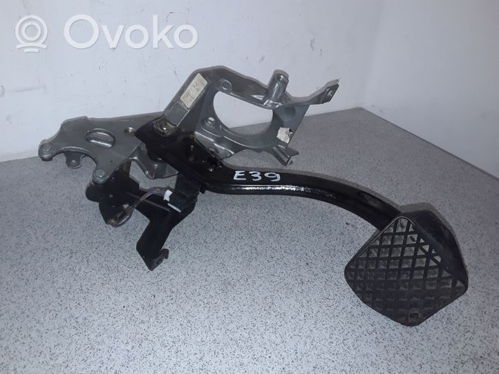 BMW 5 E39 Brake pedal 6751167