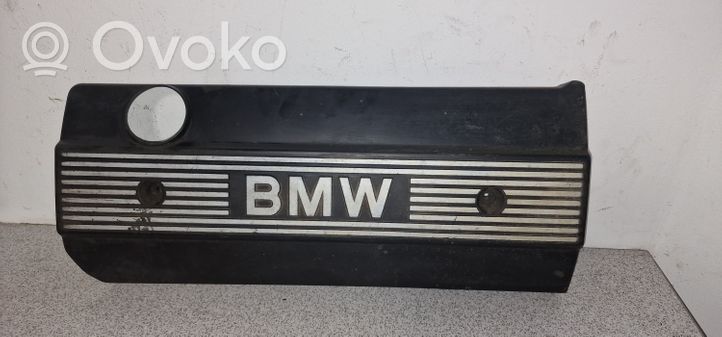 BMW 5 E34 Couvercle cache moteur 1738173