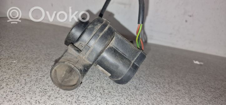 BMW 5 E39 Valdymo bloko aušintuvas 1745182