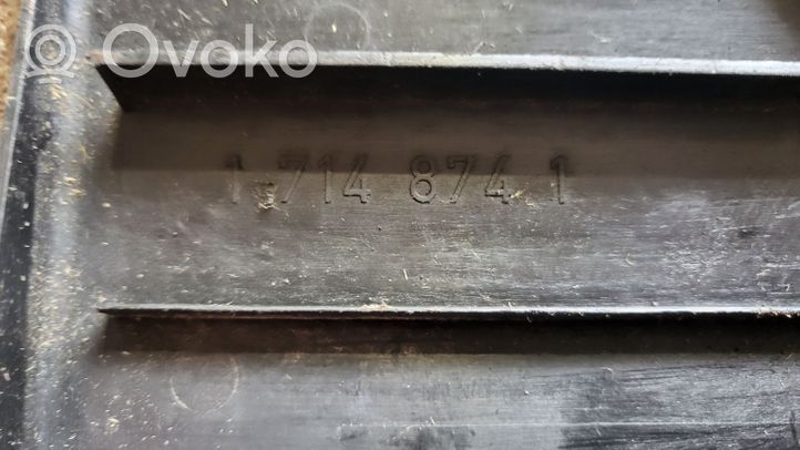 BMW 7 E32 Kita variklio skyriaus detalė 1714874