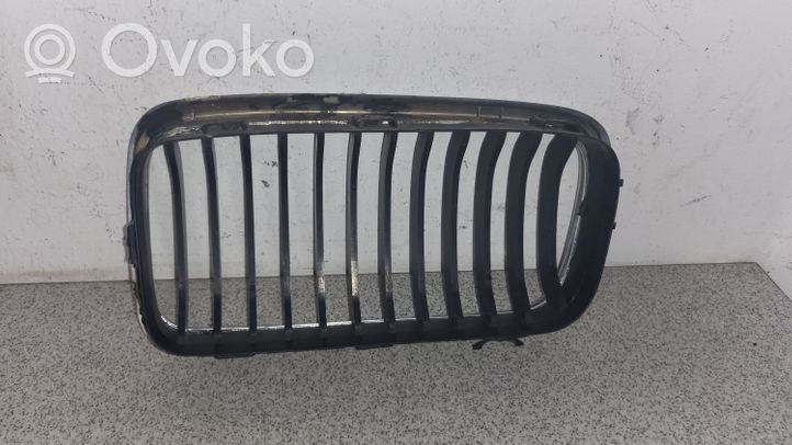 BMW 7 E38 Grille de calandre avant 51138231602