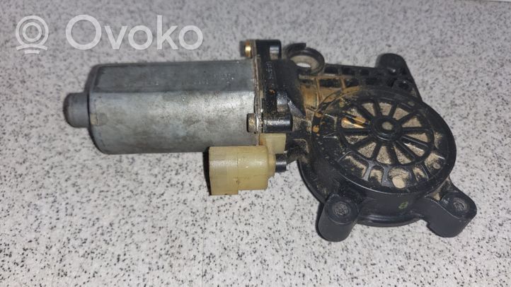 BMW 3 E46 Front door window regulator motor 67628362066