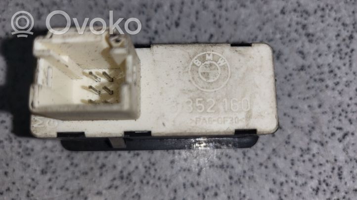 BMW 7 E38 Seat memory switch 8352160