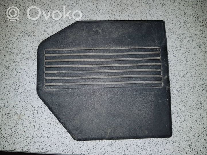 BMW 7 E32 Kita variklio skyriaus detalė 13621711292