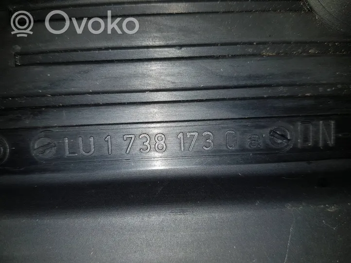 BMW 5 E34 Variklio dangtis (apdaila) 1738173