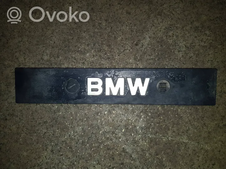 BMW 3 E36 Muu moottoritilan osa 12121721718