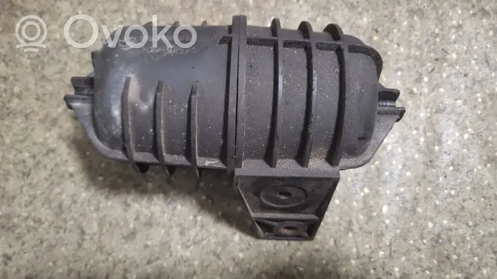 BMW 5 E39 Serbatoio del vuoto 11652247620