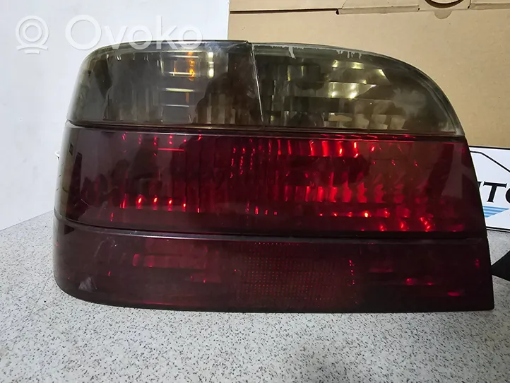 BMW 7 E38 Luci posteriori 63218378638