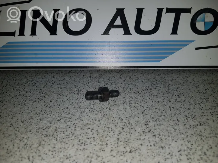 BMW 5 E39 Nuts/bolts 11121718856