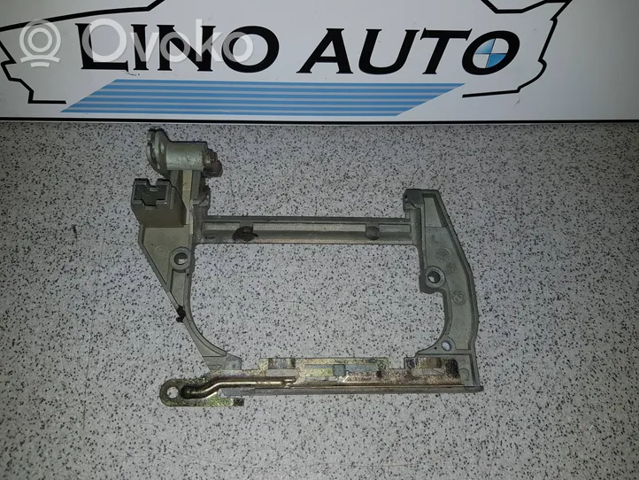 BMW 7 E38 Maniglia esterna/staffa portiera anteriore 51228245345