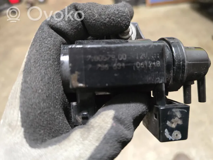 BMW 5 E39 Solenoīda vārsts 7796634