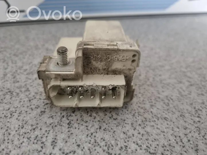 BMW 3 E46 Przekaźnik / Modul układu ogrzewania wstępnego 2247664